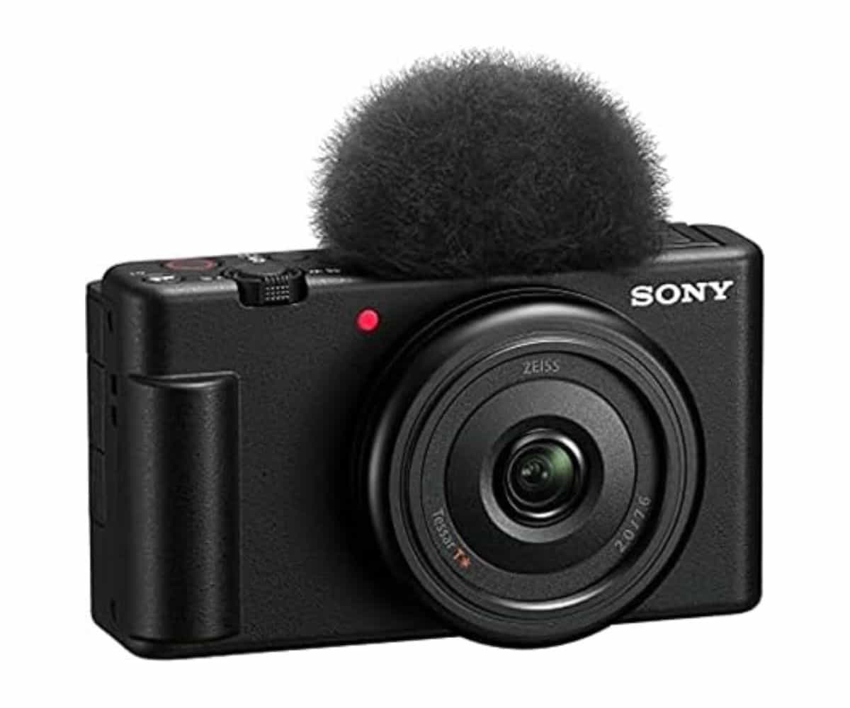 The Sony ZV-1F: a compact and user-friendly camera perfect for aspiring vloggers and content creators