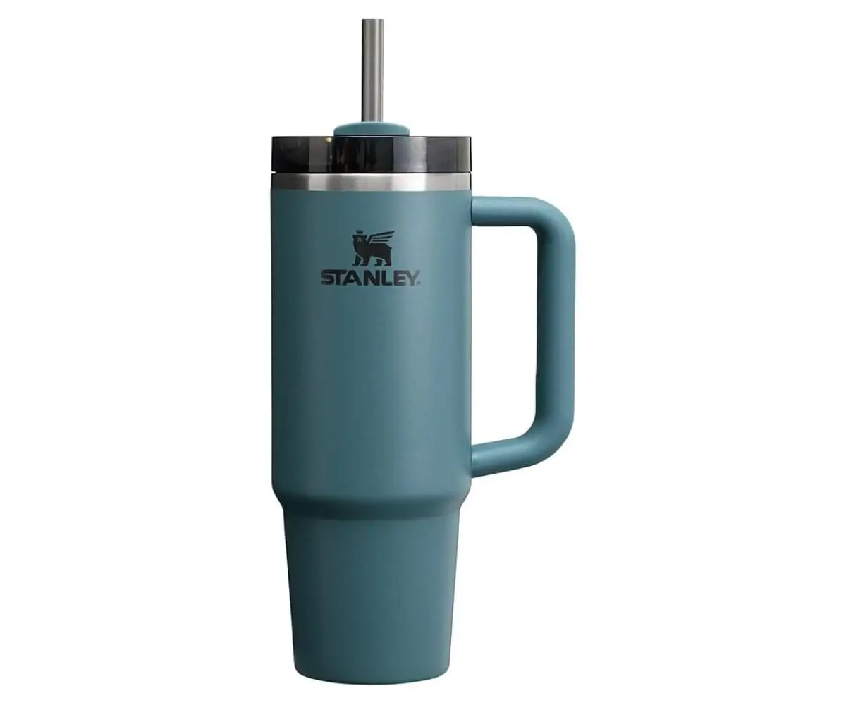 STANLEY Quencher H2.0 Tumbler with comfortable handle and Flowstate lid